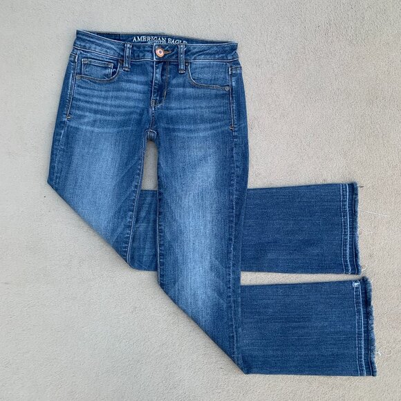 American Eagle Outfitters Super Stretch Low Rise Skinny Kick Jeans Sz0 - Picture 2 of 15